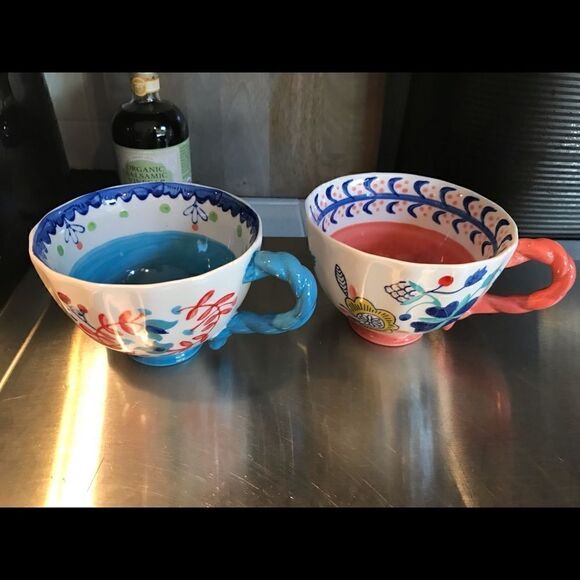 Set of 2 hand painted mugs - Picture 3 of 9
